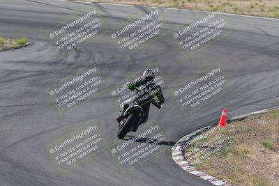 media/Apr-20-2025-AHRMA (Sun) [[393a79c373]]/Race/group 10 early race/Turn 4b/